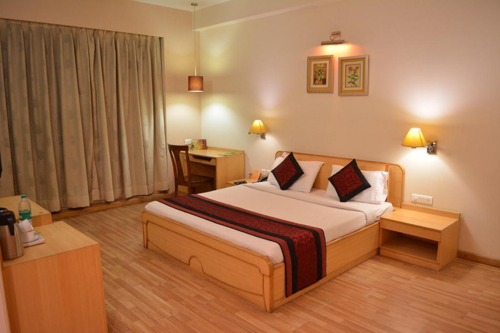 HOTEL ADITYAZ 14/41