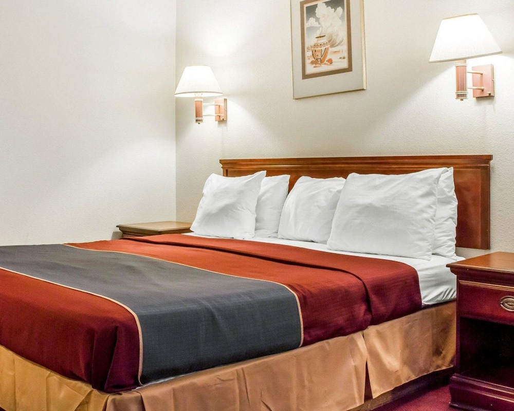 Rodeway Inn Winslow I-40 14/36