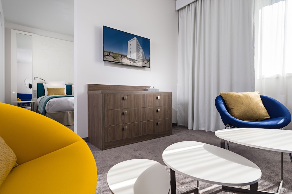 Golden Tulip Marseille Euromed 24/63