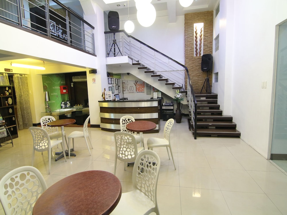 Orange Nest Hotel 20/22