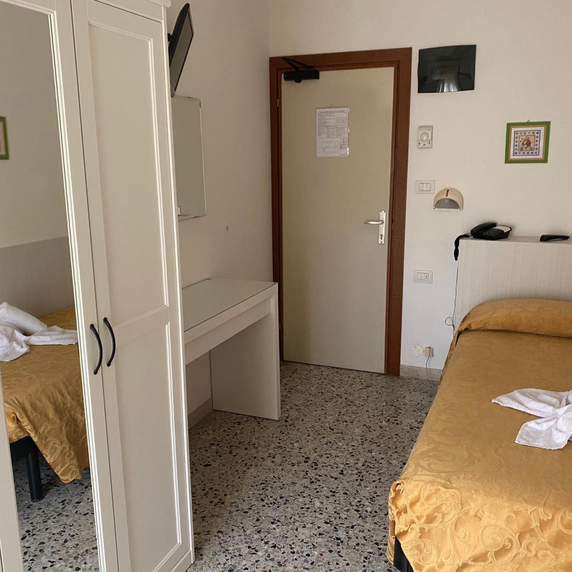 Hotel Modenese 28/50