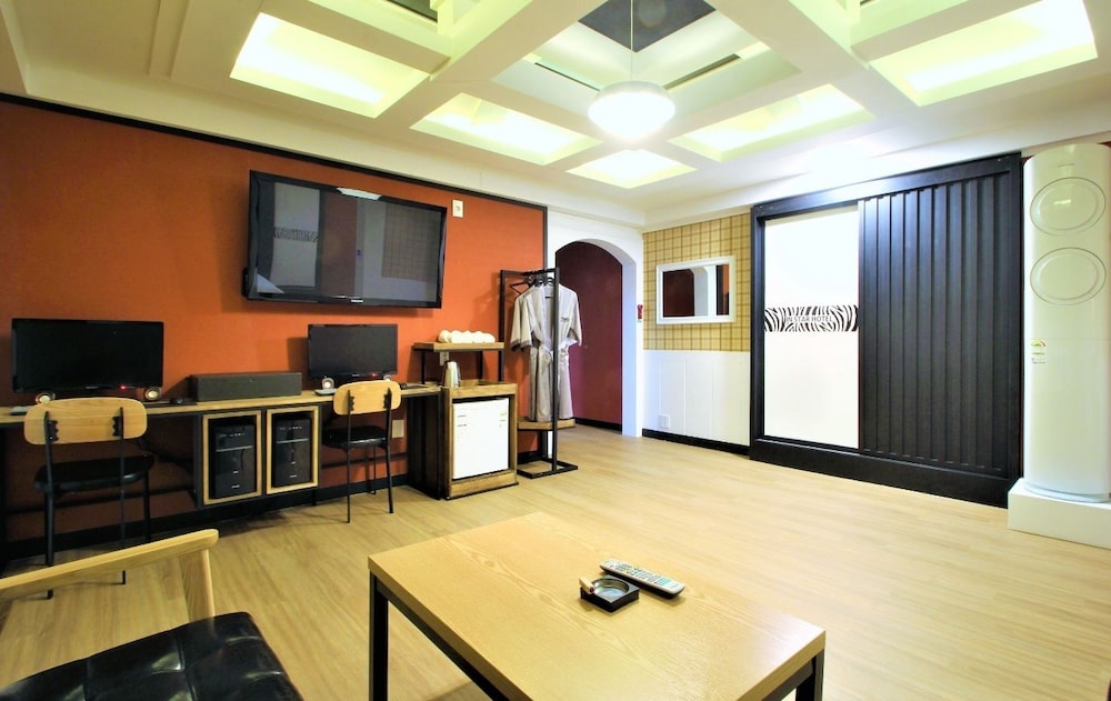 Instar Hotel Yangsan 39/55