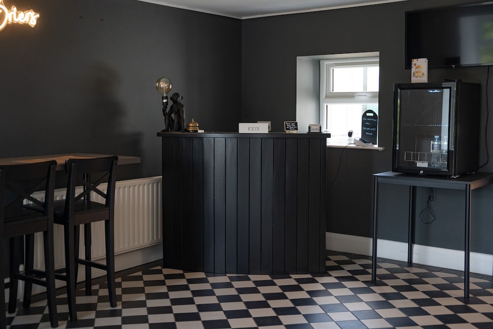 The Briers Country House 6/50