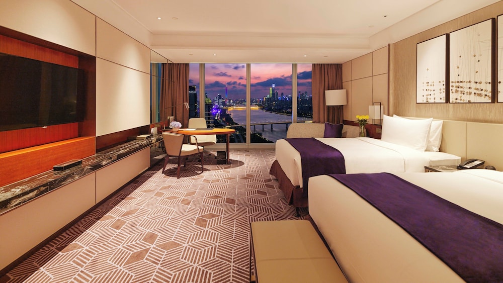 Premium, Twin Beds, City Tower View