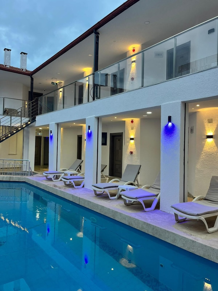 HAN DALYAN HOTEL 8/74