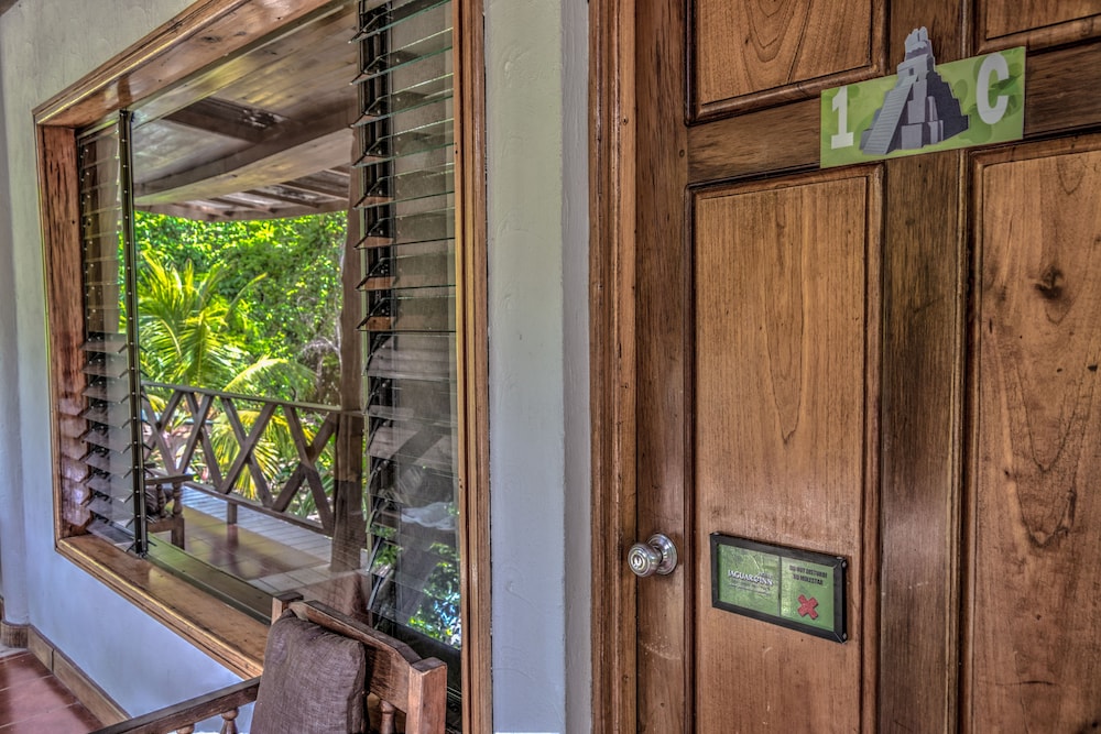 Hotel Jaguar Inn Tikal 70/70