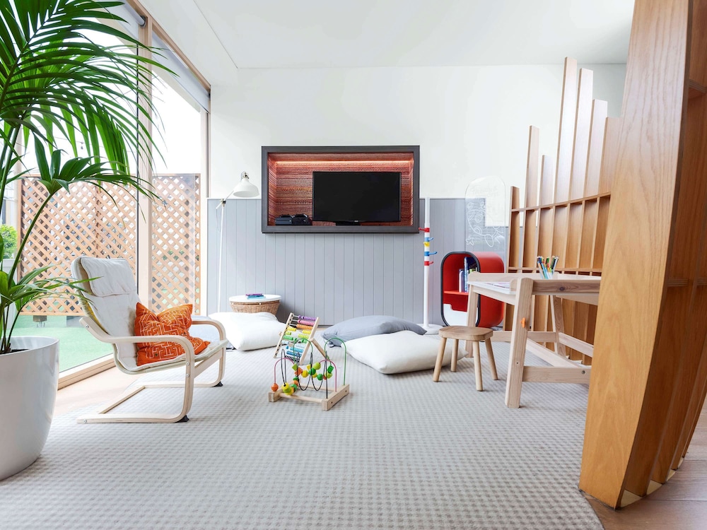 Novotel Sydney On Darling Harbour 56/74