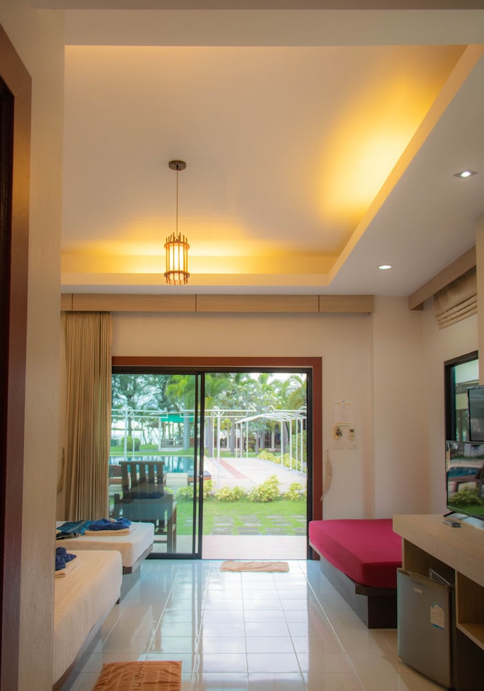 Golden Bay Cottage 30/75