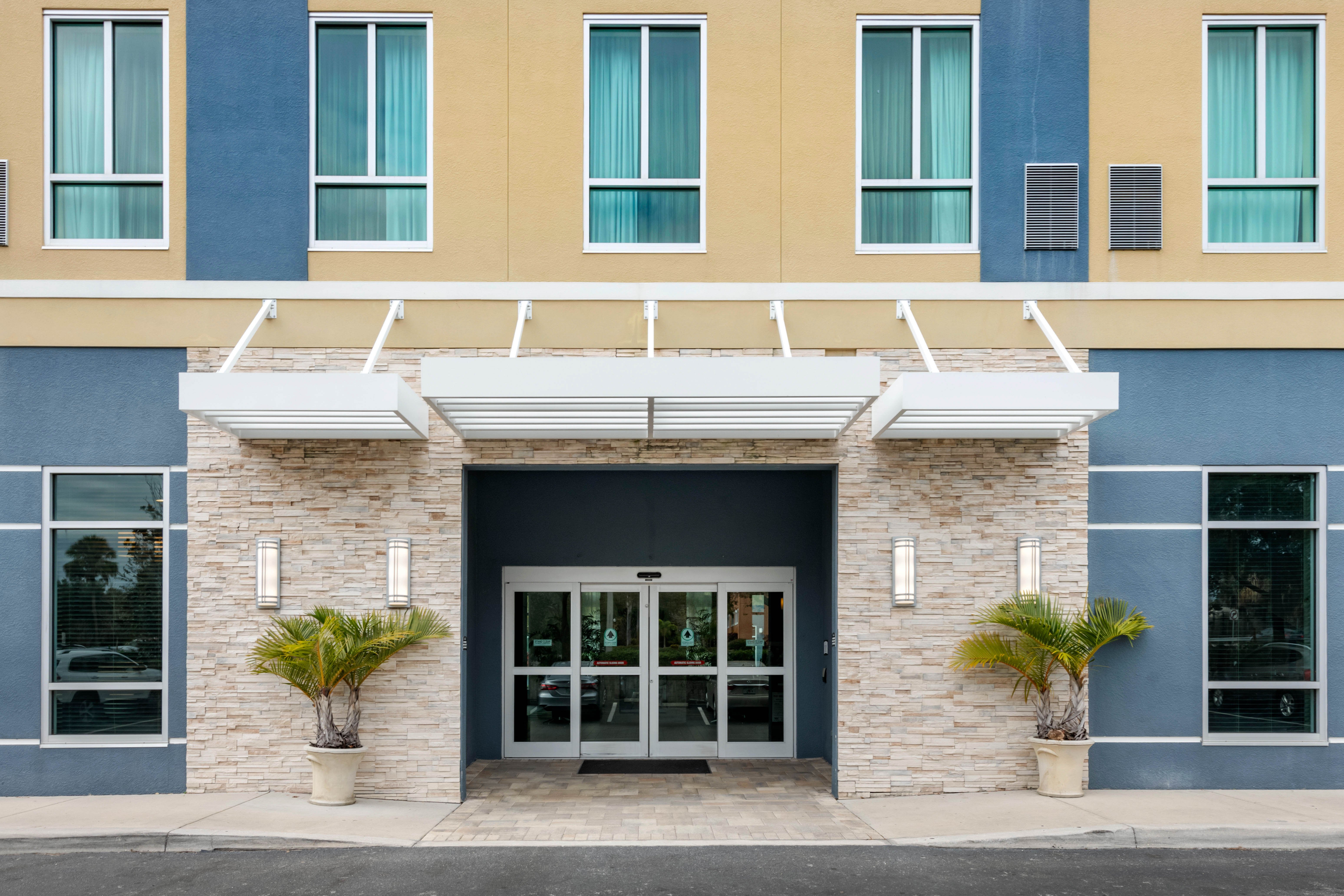 Staybridge Suites St. Petersburg FL 2/79