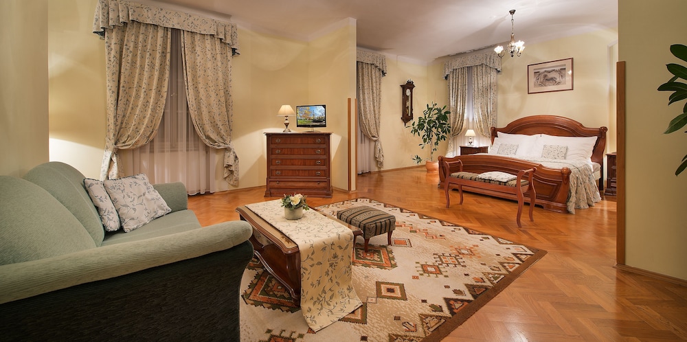 Boutique Hotel Constans 30/50