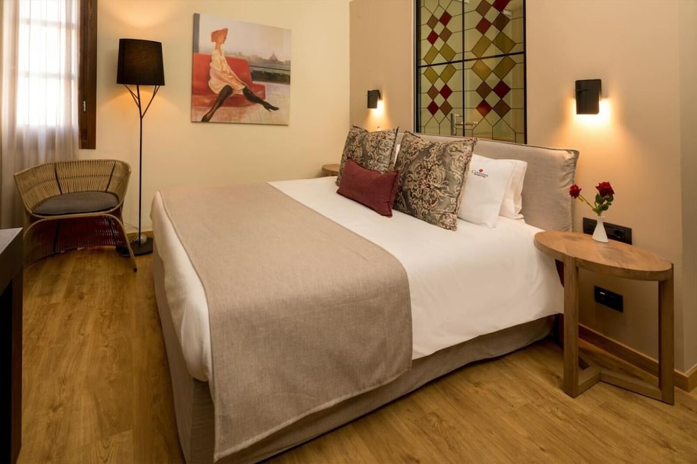 Contessa Boutique Hotel 17/65