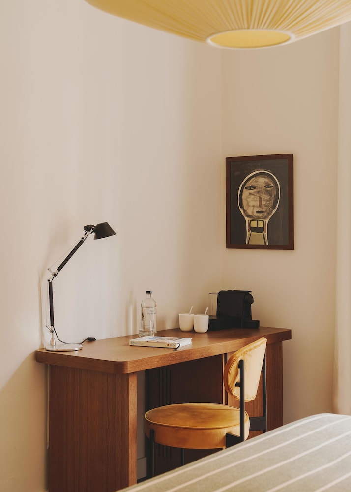 Hotel Regina Barcelona 10/50
