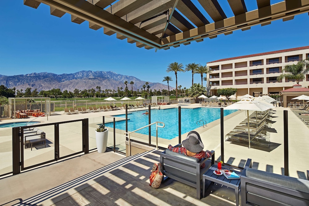 Doubletree By Hilton Golf Resort Palm Springs 8/81