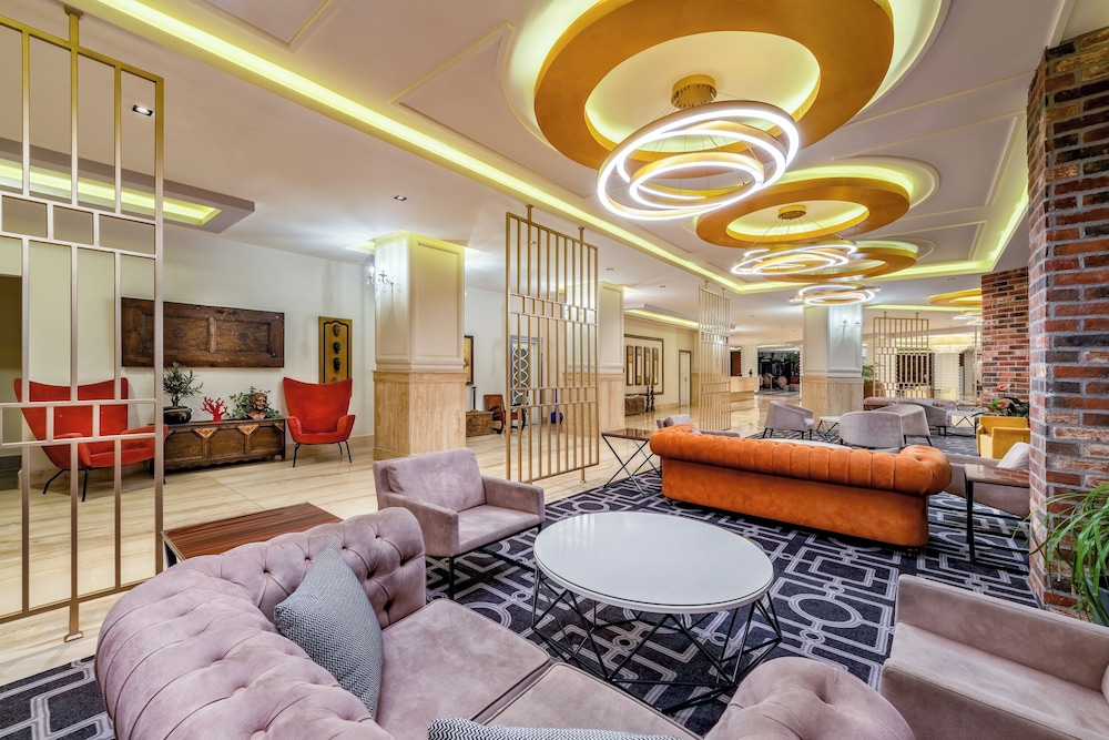 Royal Garden Beach Hotel 30/45