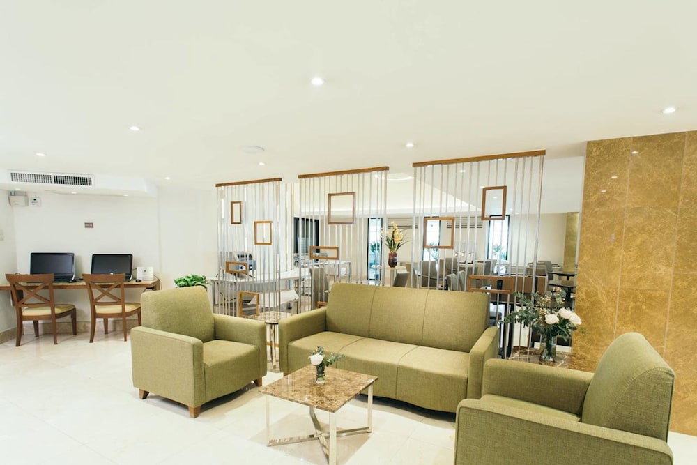 Thomson Hotel Huamark 34/50