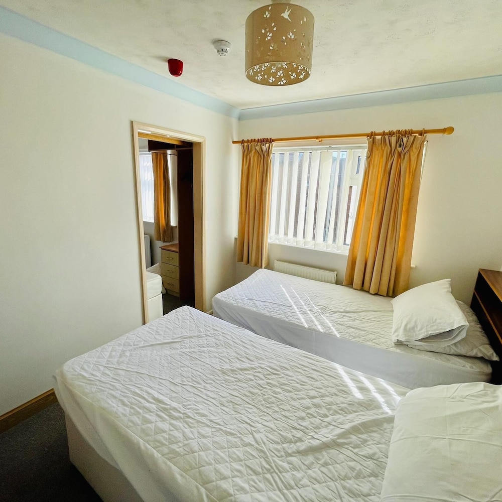 Diamond Apartments Skegness 18/50