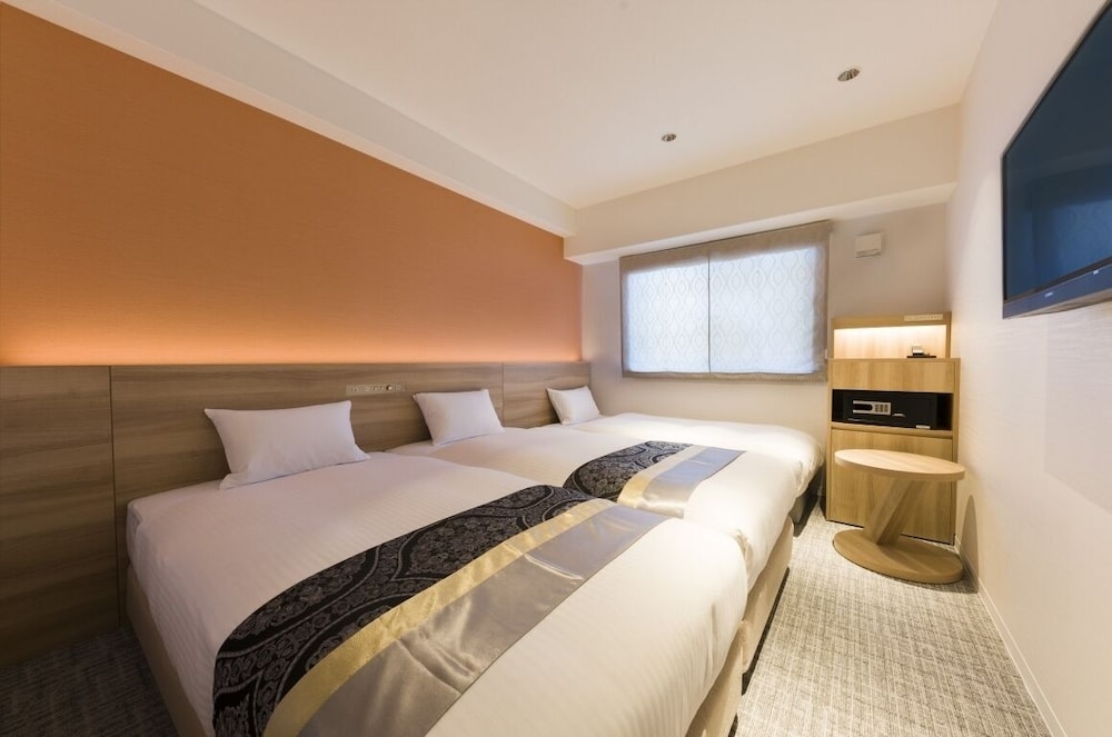 Standard, Triple, Twin Beds, Sofa