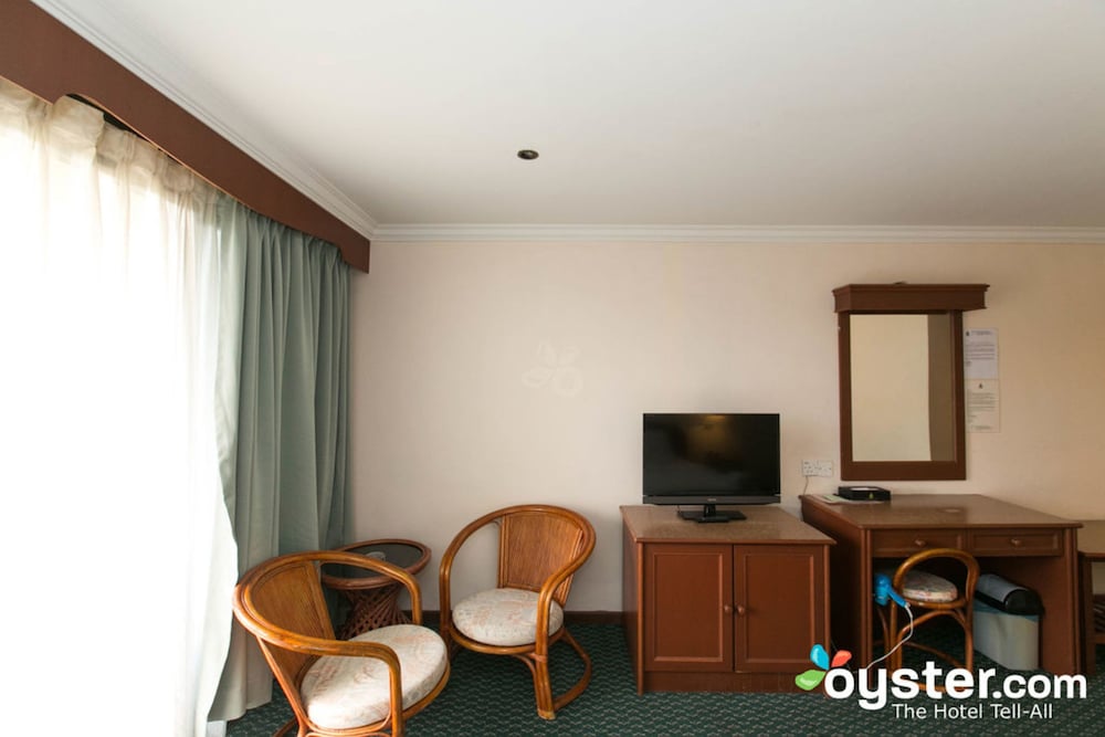 Coral Bay Resort 50/63