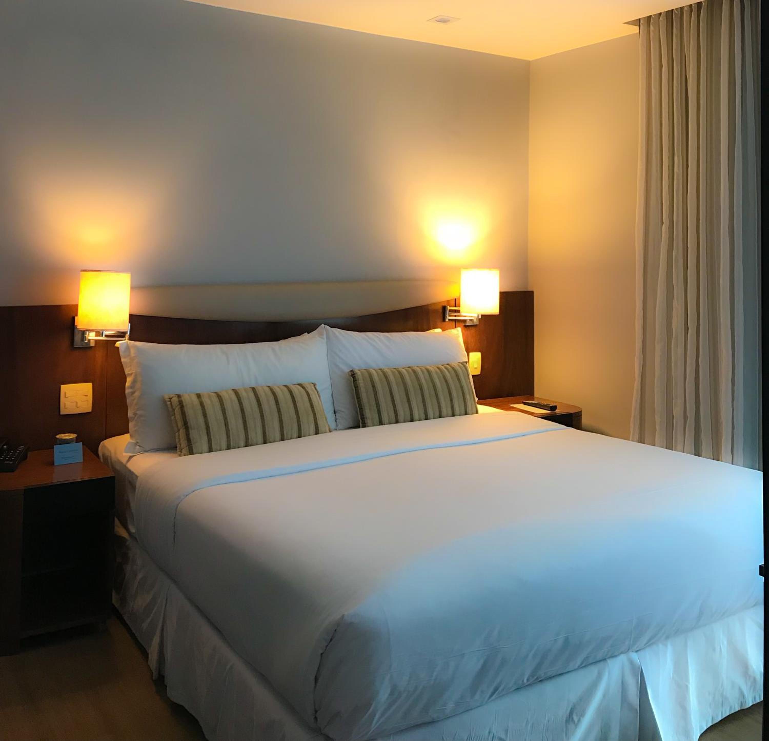 Luxury, Queen Bed, Lateral Side Sea View