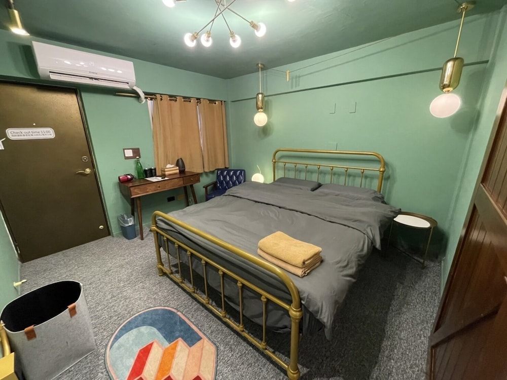 Leo ho Hostel 8/27