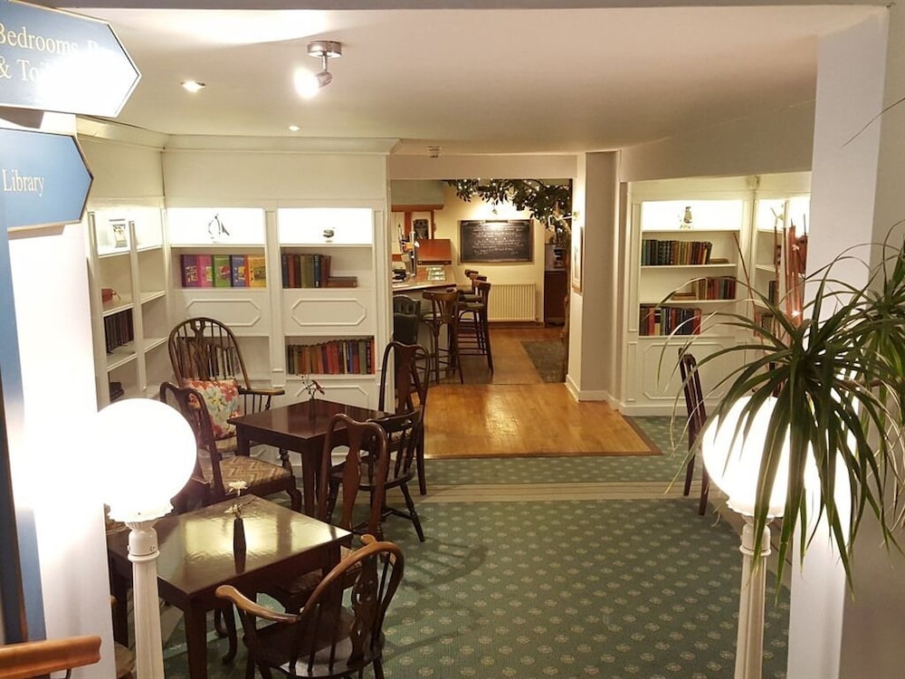Apple Tree Hotel 17/30