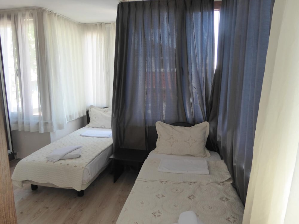 Yasmin Hotel 15/48