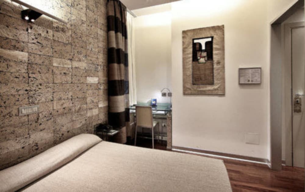 STANDARD, DOUBLE OR TWIN BED