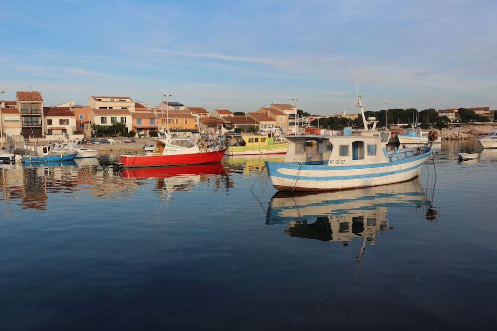 Brit Hotel Confort Martigues 36/51