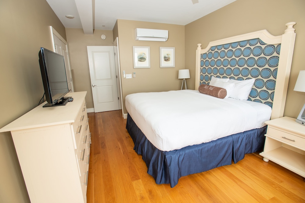 Capital Resorts 84 Main 26/66