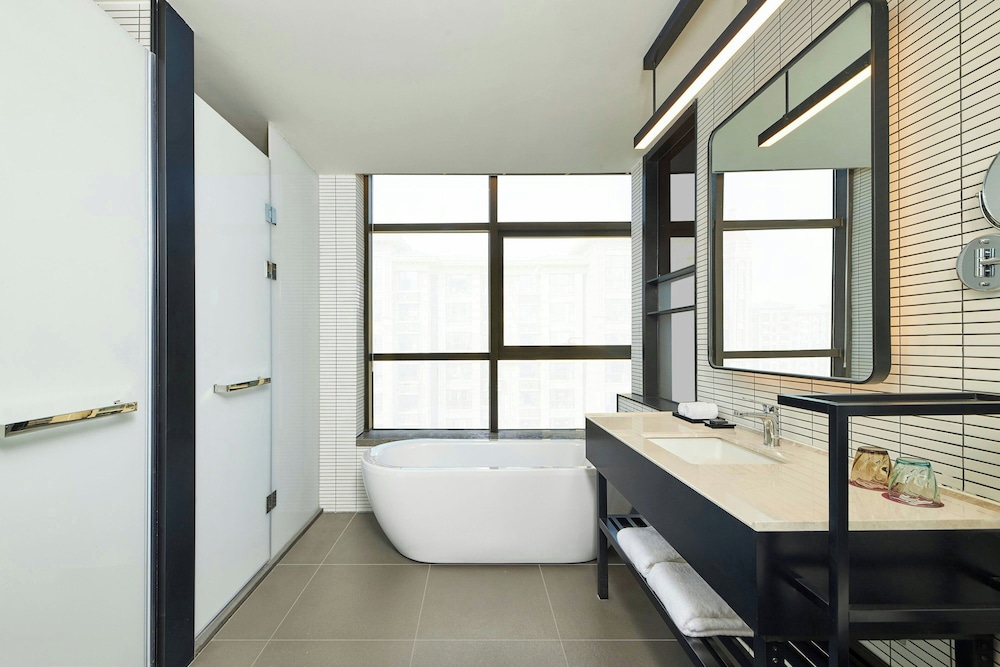 Aloft Shijiazhuang 45/46