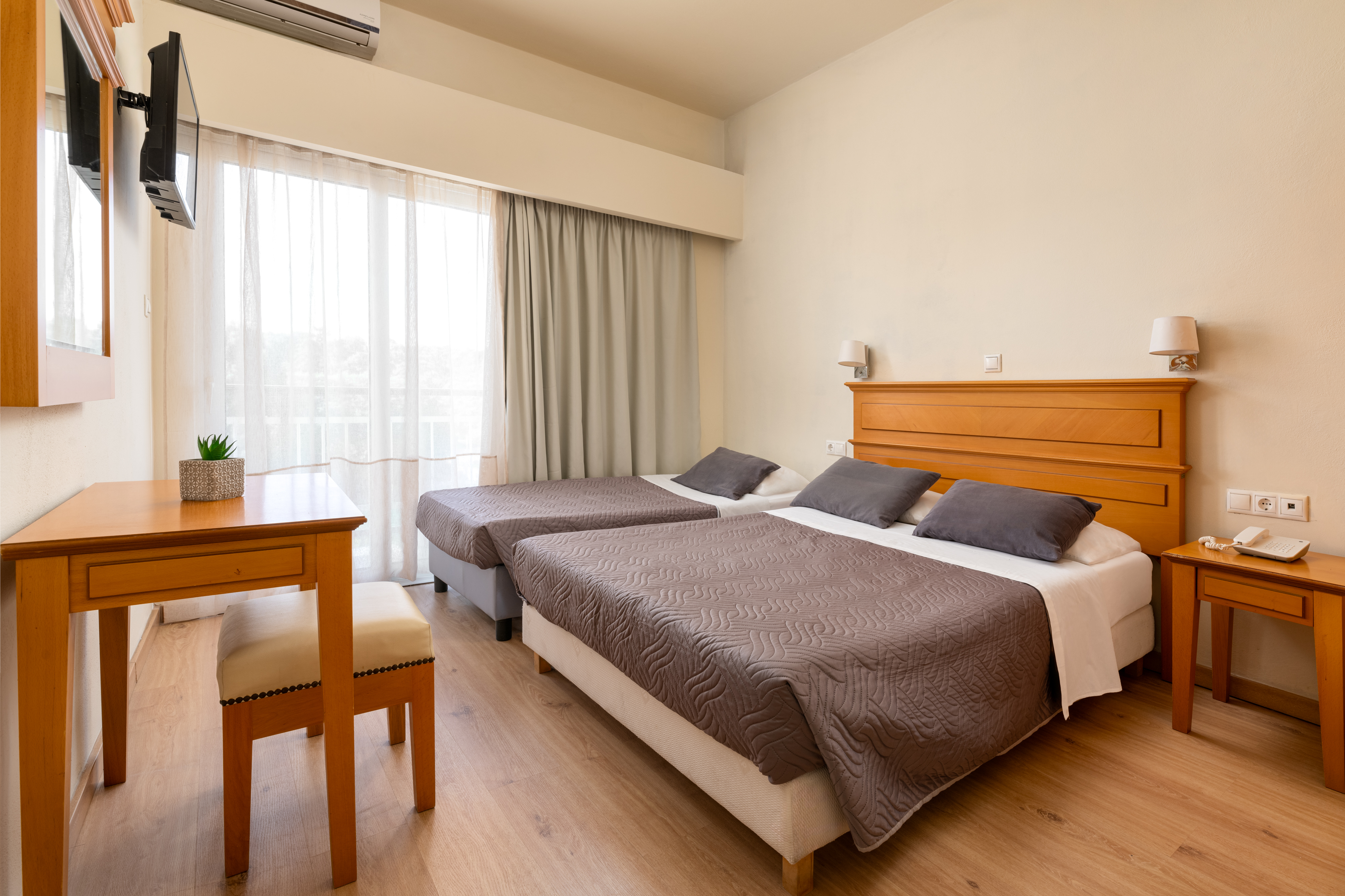 City Plus Rhodes Hotel 20/50