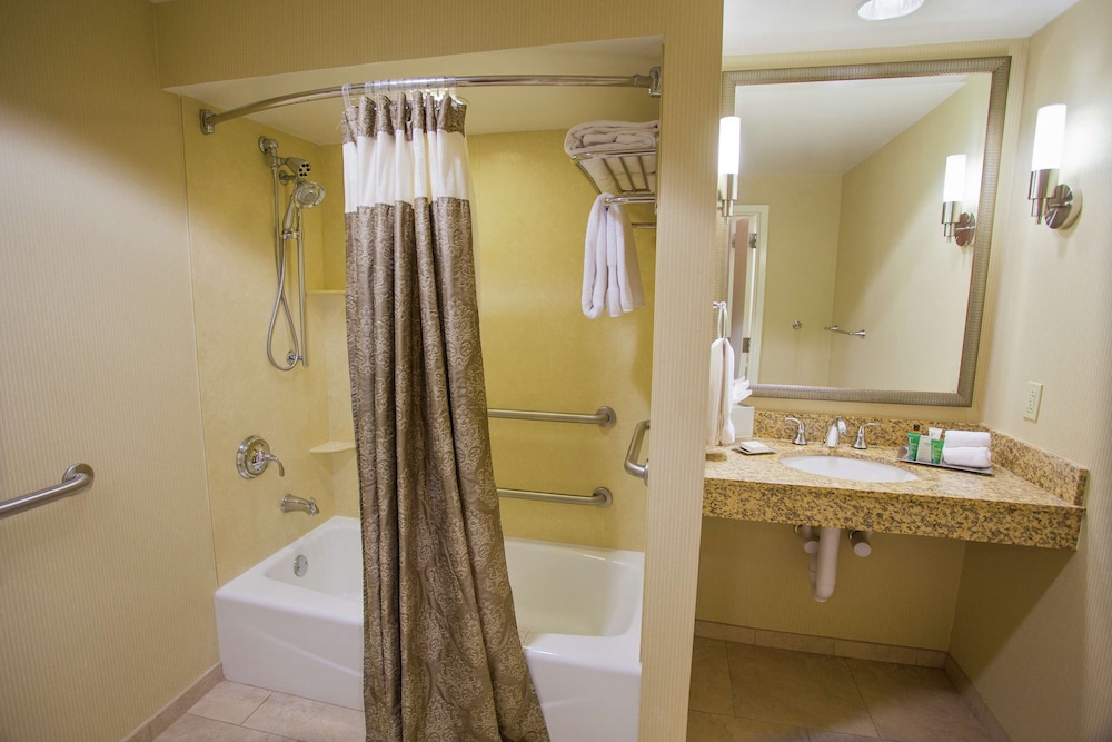 Hilton St. Louis Frontenac 24/76