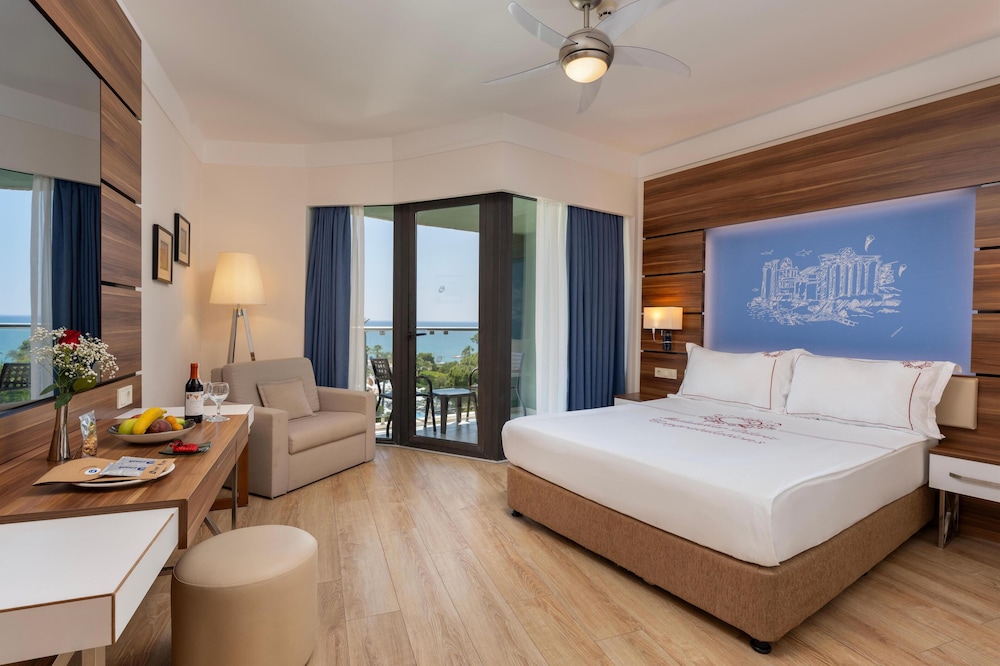 Limak Atlantis Deluxe Hotel & Resort 10/46