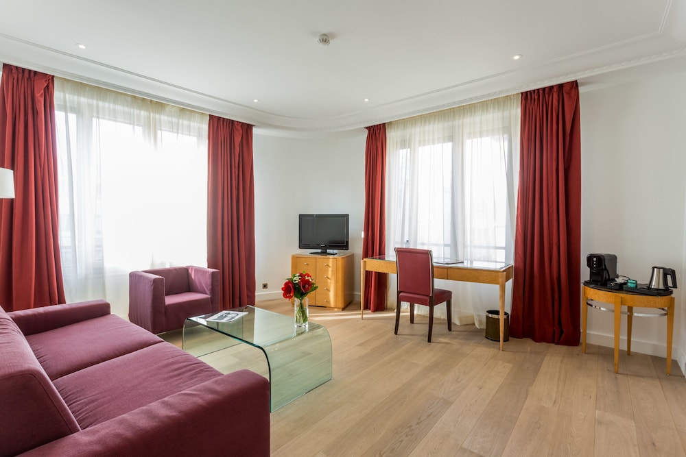 Hotel De Castiglione 30/48