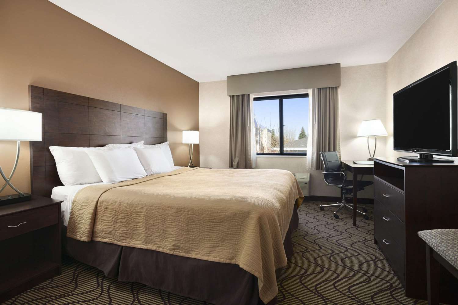 Days Inn by Wyndham Grand Forks Columbia Mall 5/10