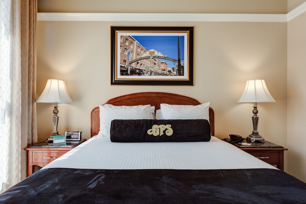 Gaslamp Plaza Suites 26/68