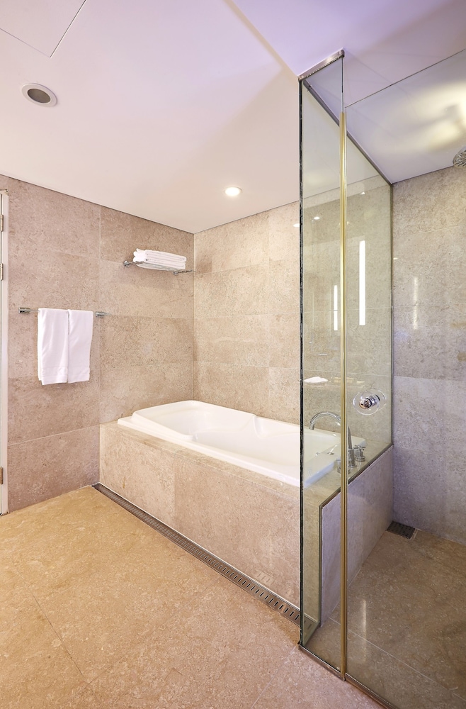 Kukdo Hotel 14/39