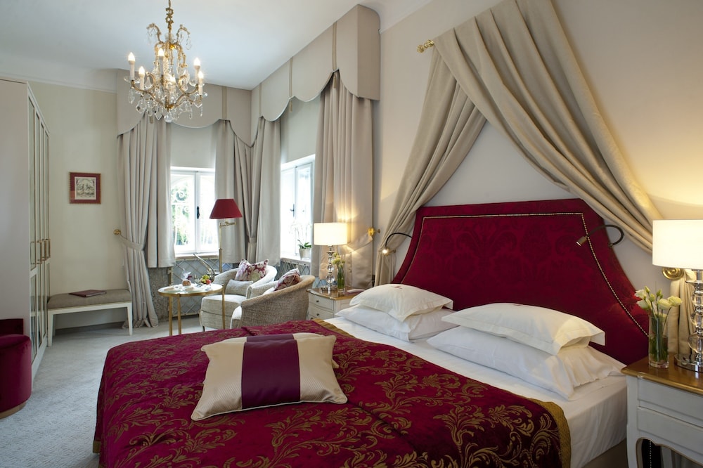 Schloss Monchstein Hotel 24/84