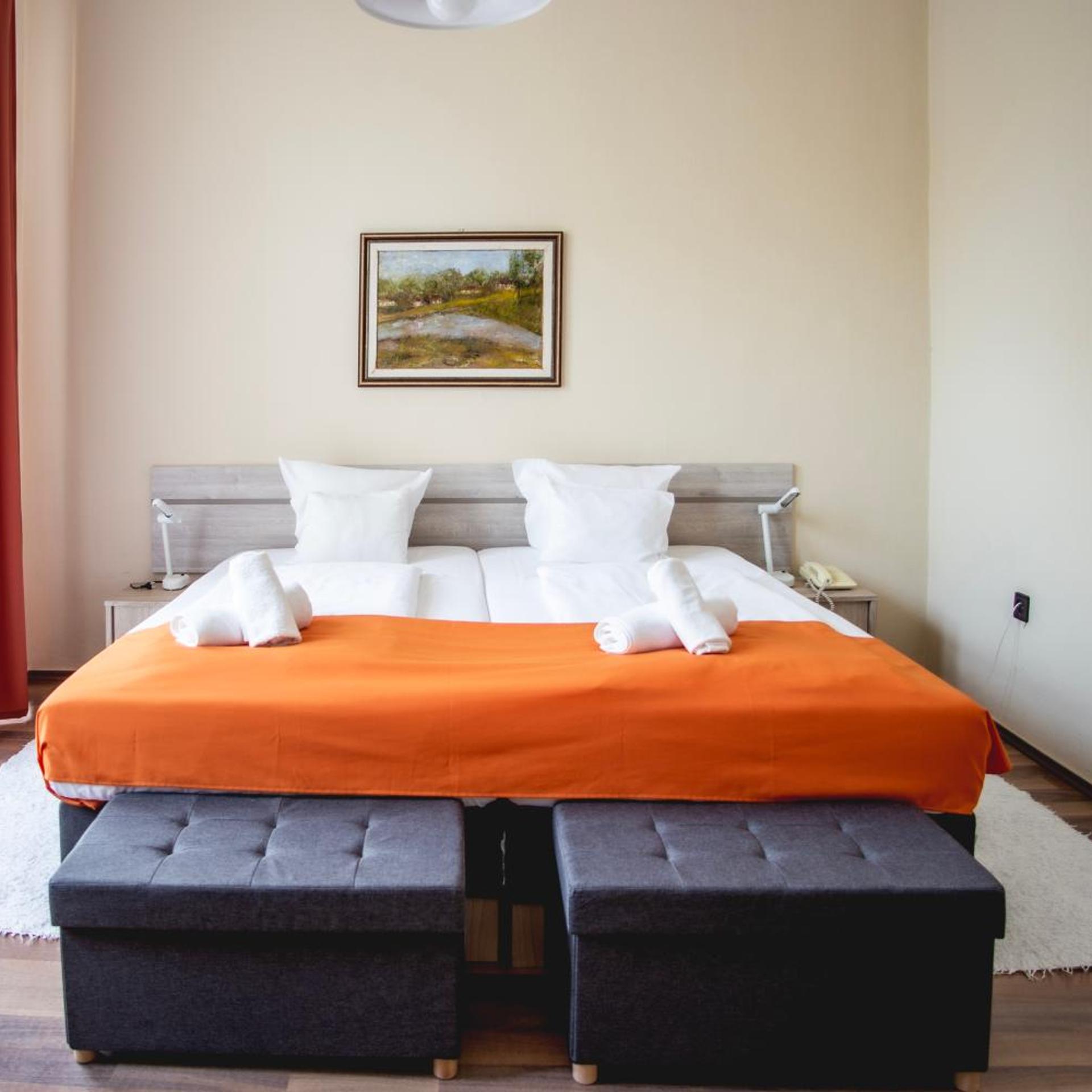 Hotel Kapos 41/50