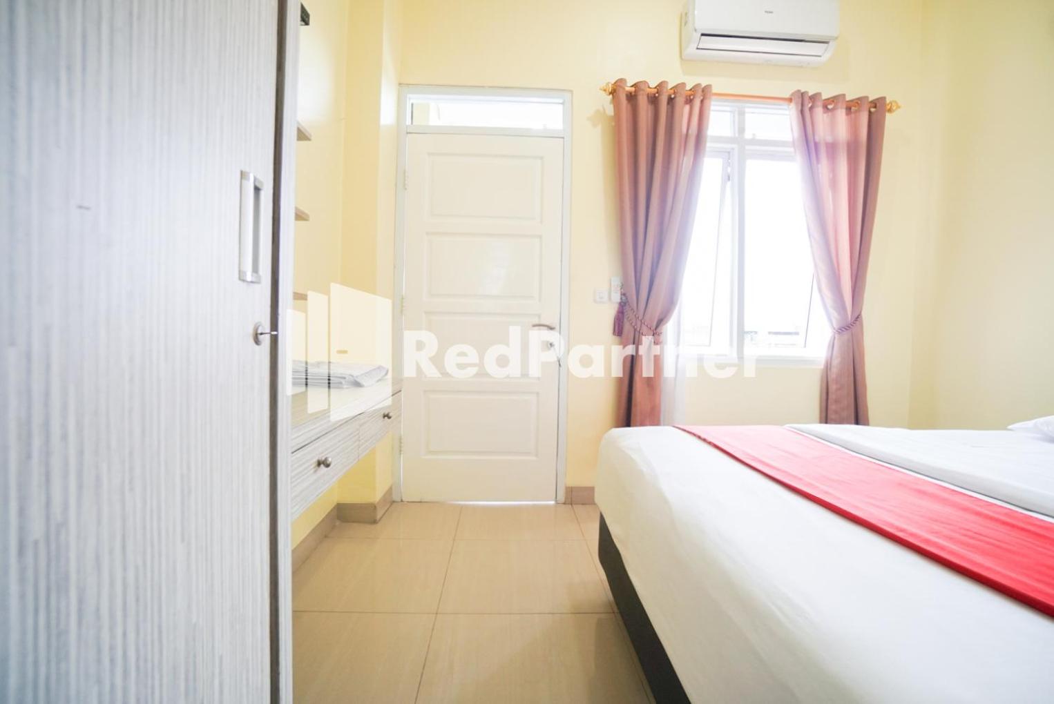 OYO 3964 Indah Residence Syariah 12/47