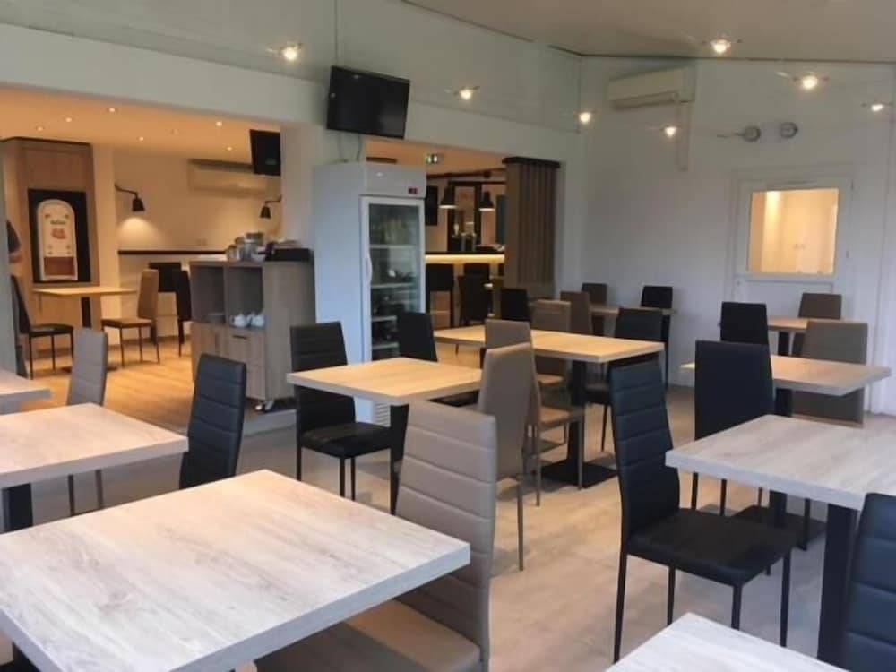 Brit Hotel Salon De Provence 19/30