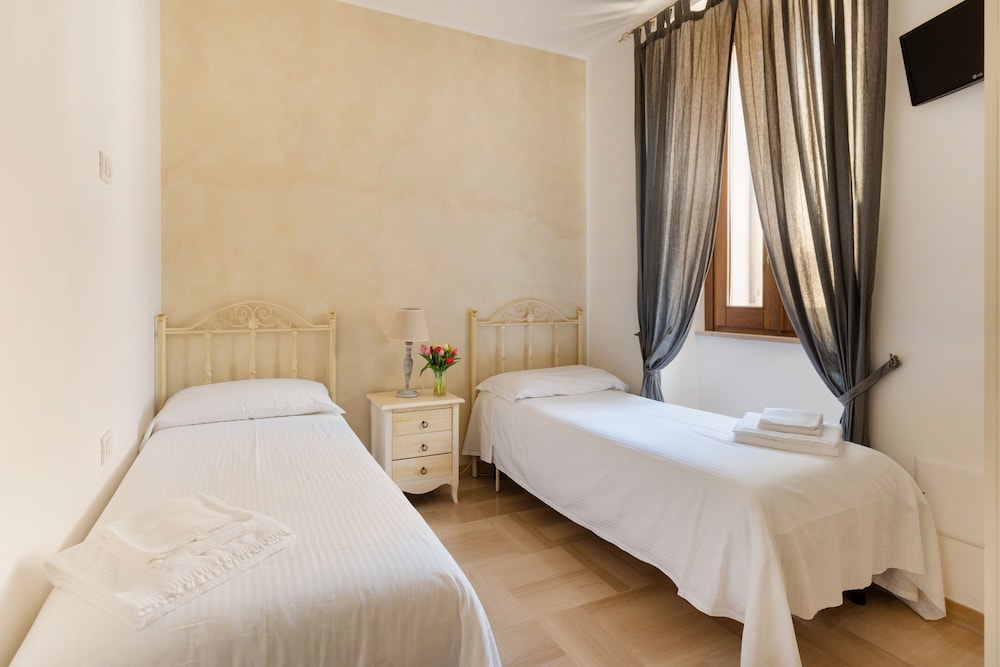 Palazzo De Luca 14/63
