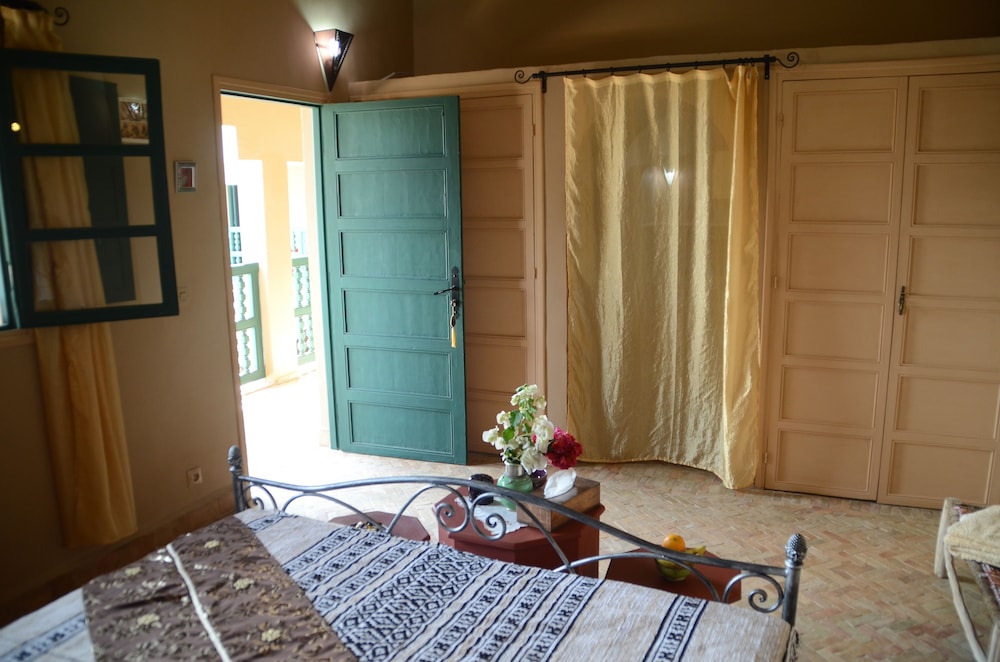 Riad Anma 6/50