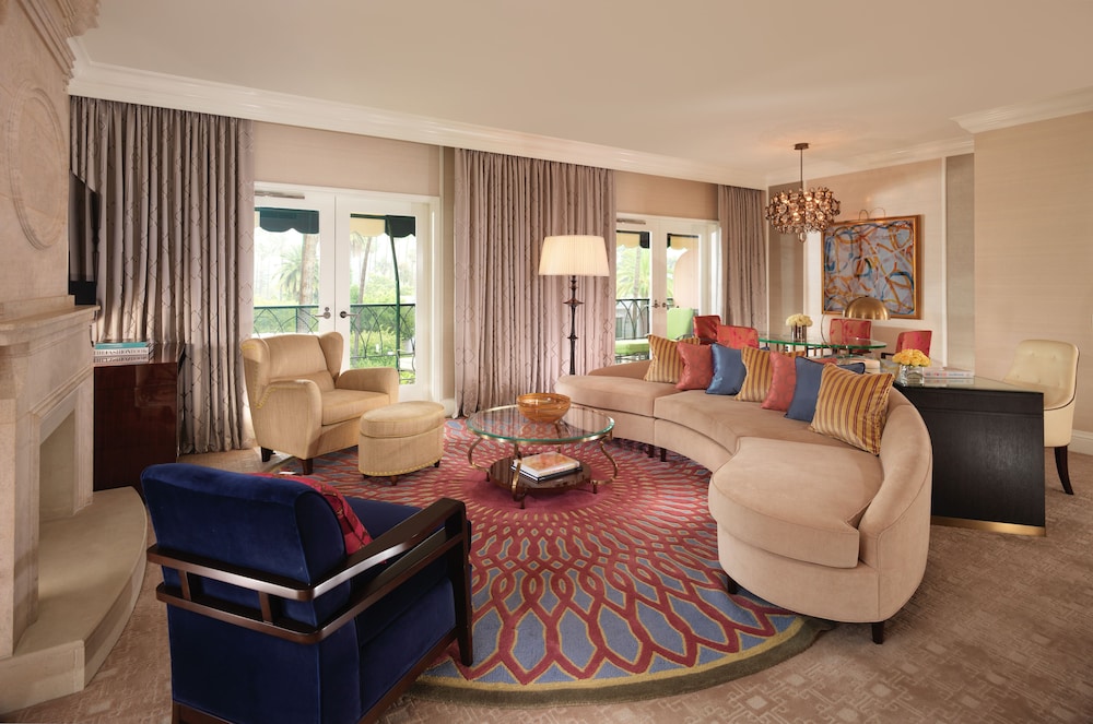 The Beverly Hills Hotel 69/96