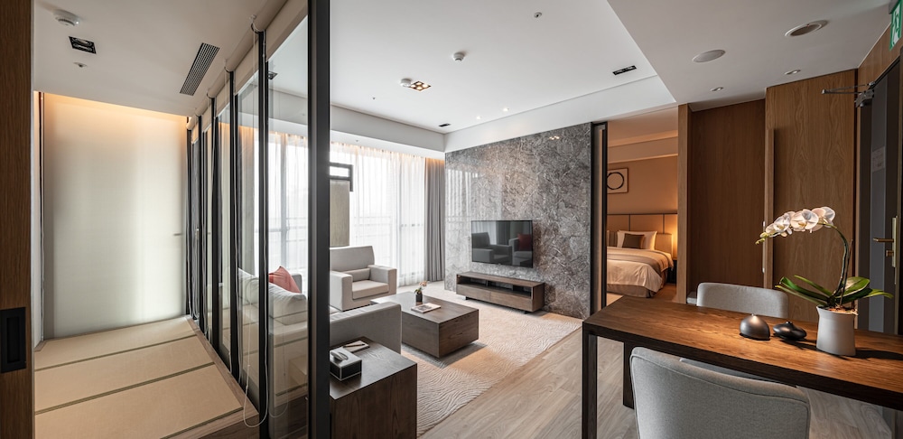 Yun Estate Hotel 49/50