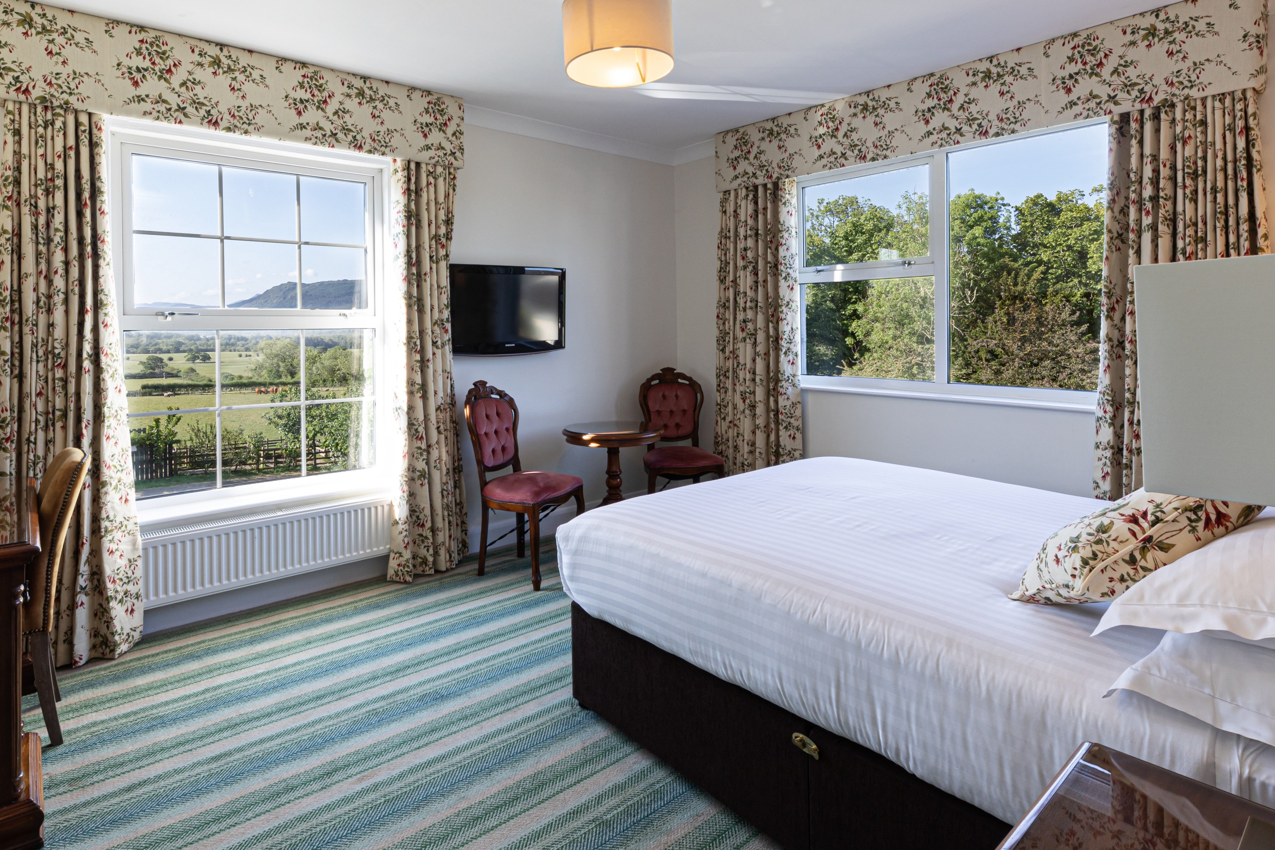 Lake District Castle Inn 8/50