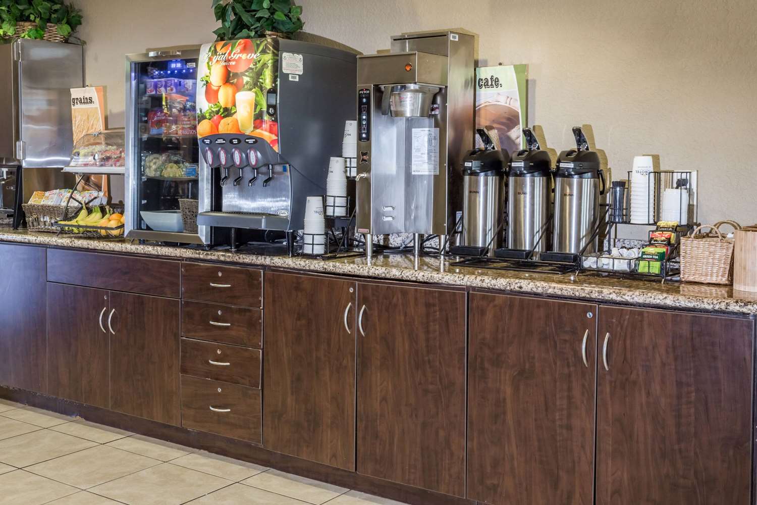 Microtel Inn & Suites by Wyndham Jacksonville Airport 6/40
