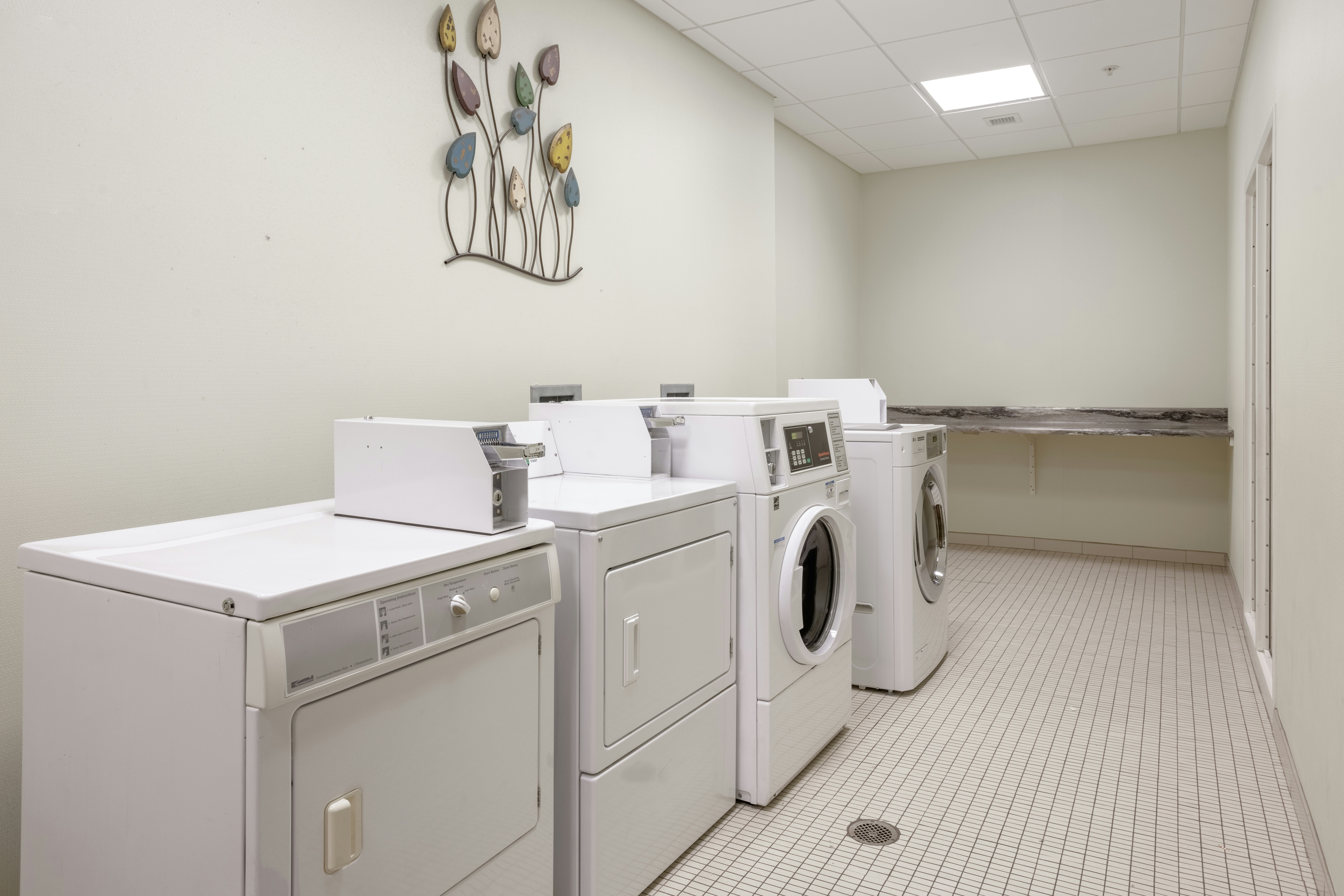 Hampton Inn Suites Orange Beach Gulf Front 19/76