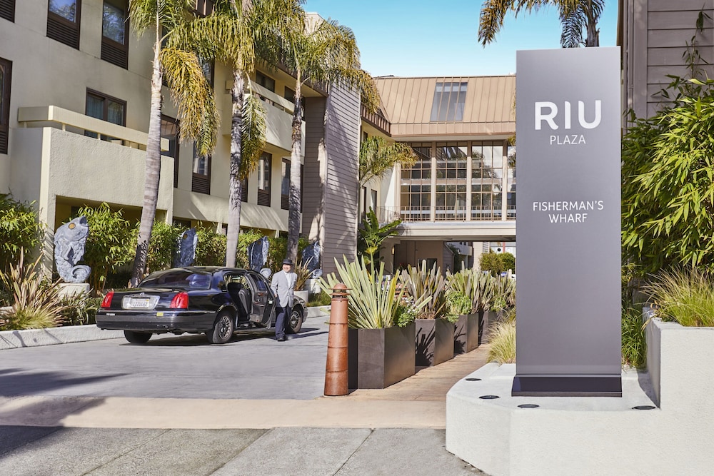 RIU Plaza Fishermans Wharf 60/67