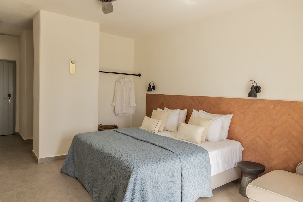 Junior Suite, King Bed, Sofa